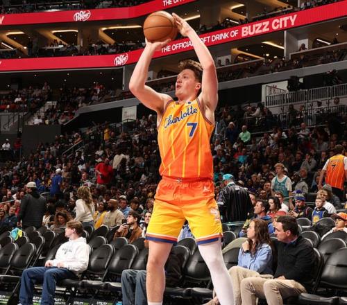 激战五连霸,征程,黑猫,韦德体育平台,韦德体育官方网站,韦德体育登录入口,韦德体育app下载